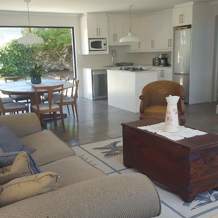 Breeze In Villa Agulhas Bagian luar foto