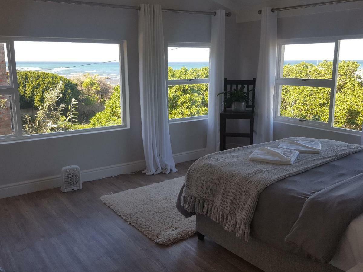 Breeze In Villa Agulhas Bagian luar foto
