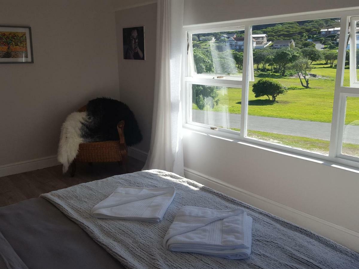 Breeze In Villa Agulhas Bagian luar foto